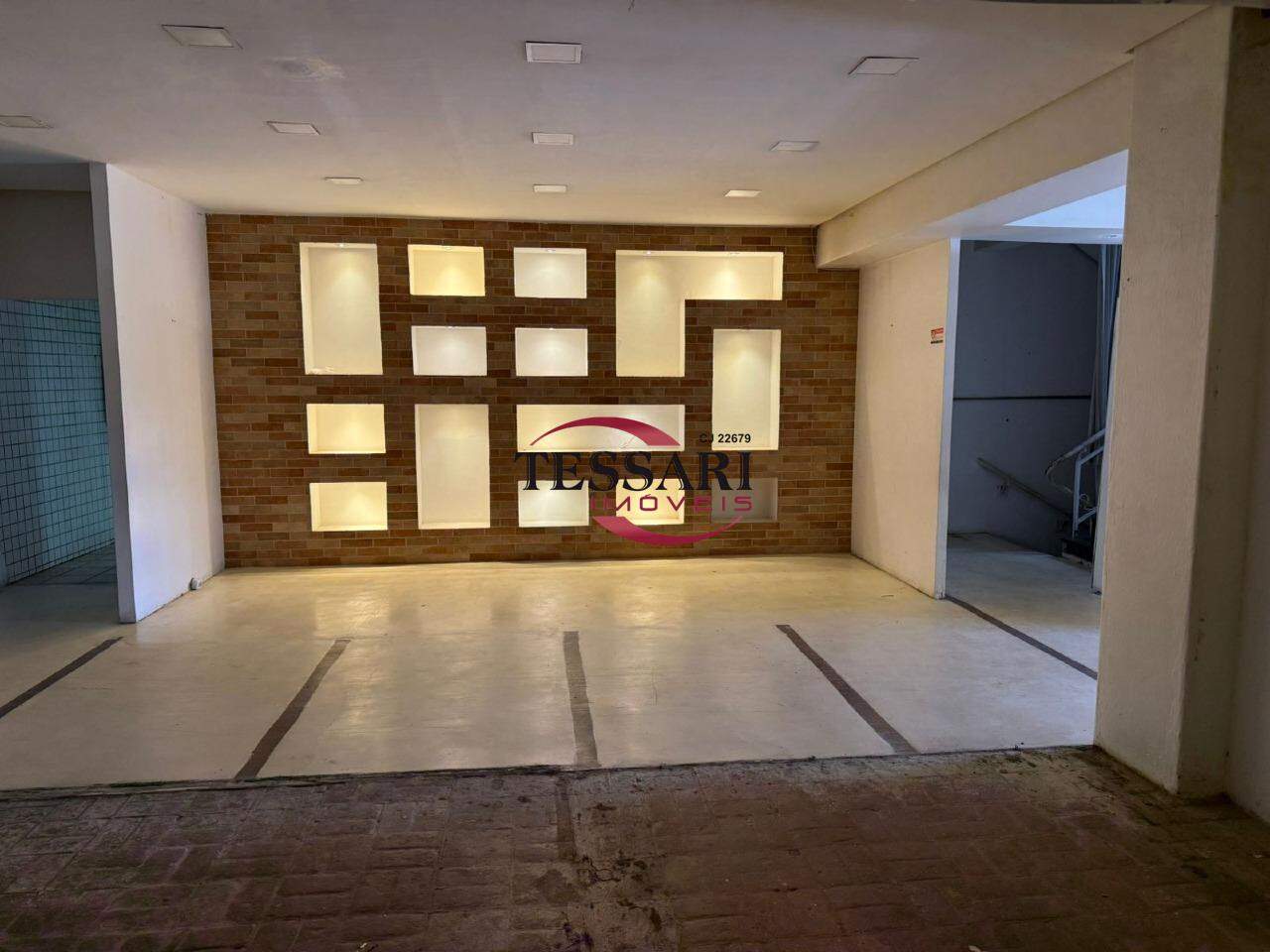 Loja / Salão / Ponto Comercial para aluguel, 650m² — foto 3 de 28
