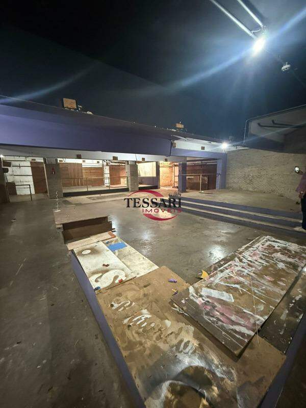 Loja / Salão / Ponto Comercial para aluguel, 650m² — foto 14 de 28