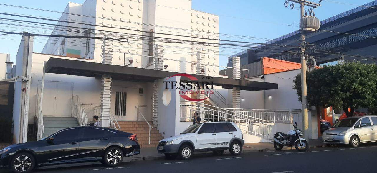 Loja / Salão / Ponto Comercial para aluguel, 650m² — foto 1 de 28