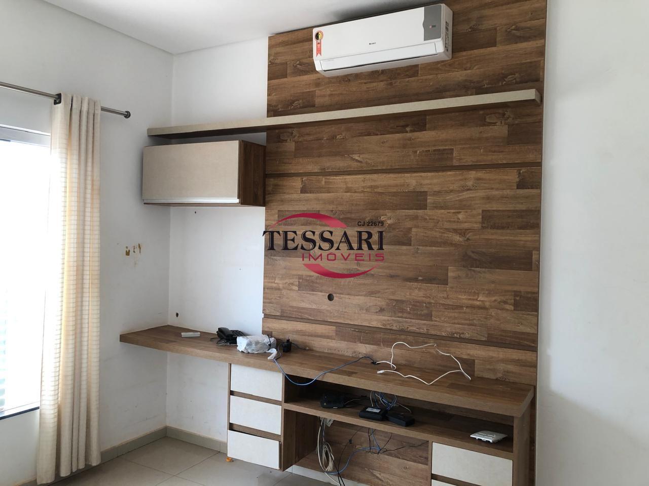Casa de Condomínio com 4 quartos para aluguel, 300m² — foto 4 de 30