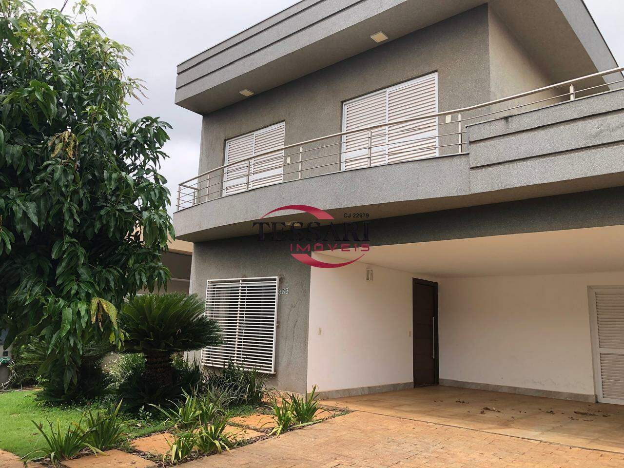 Casa de Condomínio com 4 quartos para aluguel, 300m² — foto 1 de 30