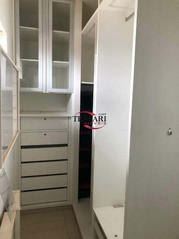Casa de Condomínio com 4 quartos para aluguel, 300m² — foto 23 de 30