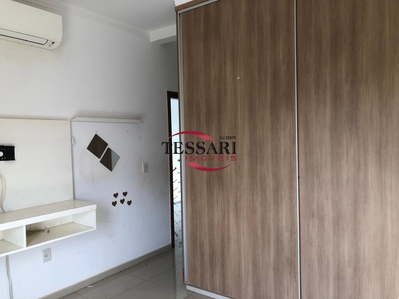 Casa de Condomínio com 4 quartos para aluguel, 300m² — foto 13 de 30