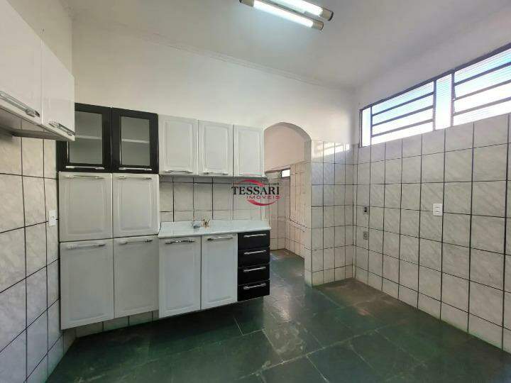Imóvel Comercial à venda, 230m² — foto 9 de 28