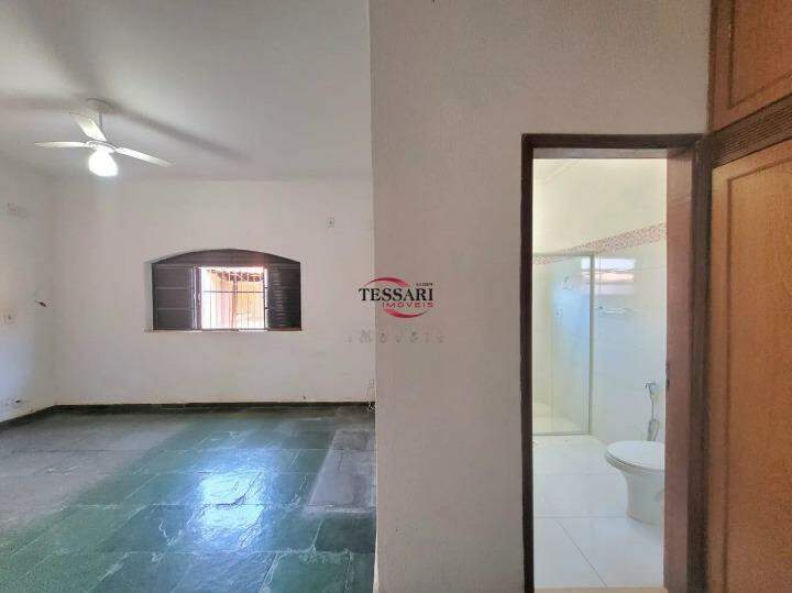 Imóvel Comercial à venda, 230m² — foto 8 de 28