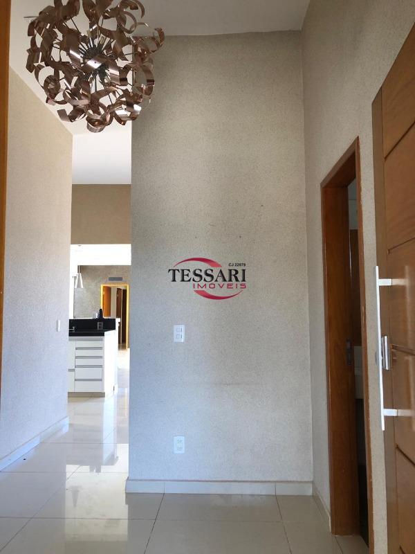 Casa de Condomínio com 3 quartos para aluguel, 200m² — foto 2 de 30