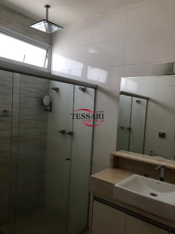 Casa de Condomínio com 3 quartos para aluguel, 200m² — foto 17 de 30