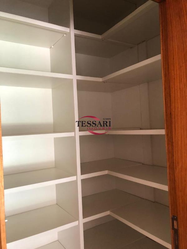 Casa de Condomínio com 3 quartos para aluguel, 200m² — foto 24 de 30