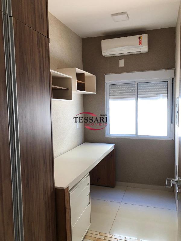 Casa de Condomínio com 3 quartos para aluguel, 200m² — foto 5 de 30