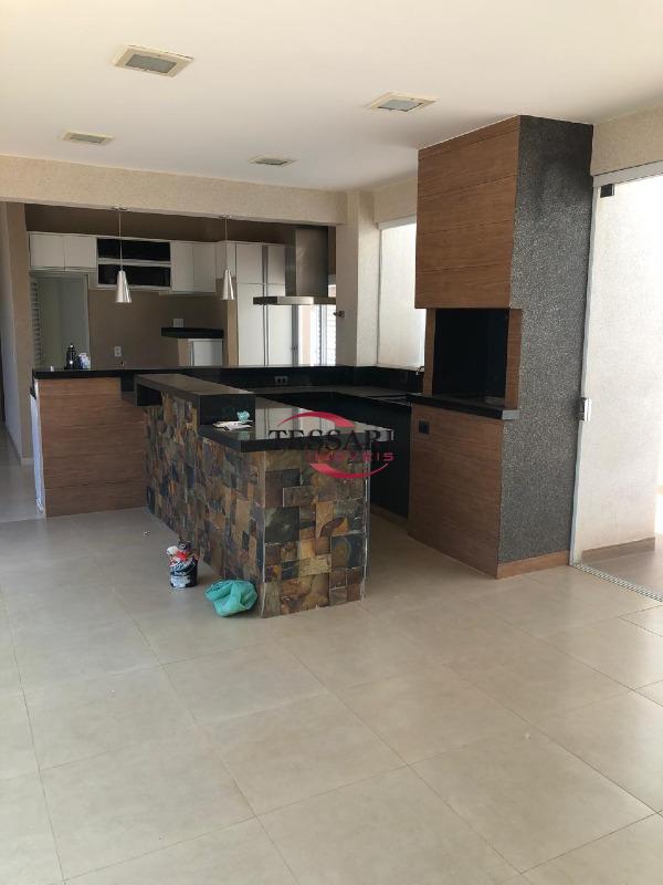 Casa de Condomínio com 3 quartos para aluguel, 200m² — foto 25 de 30