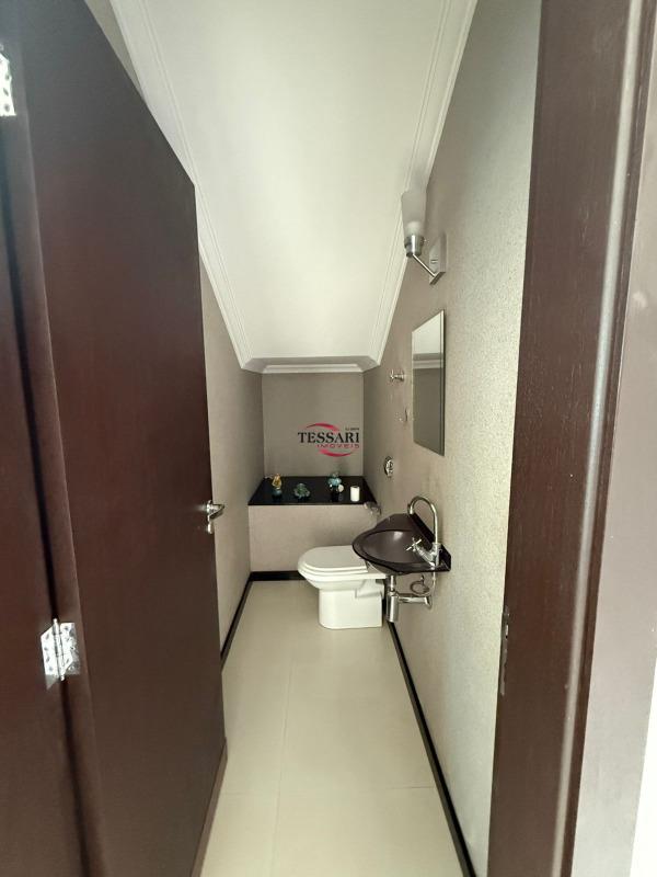Casa de Condomínio com 3 quartos à venda, 300m² — foto 18 de 23