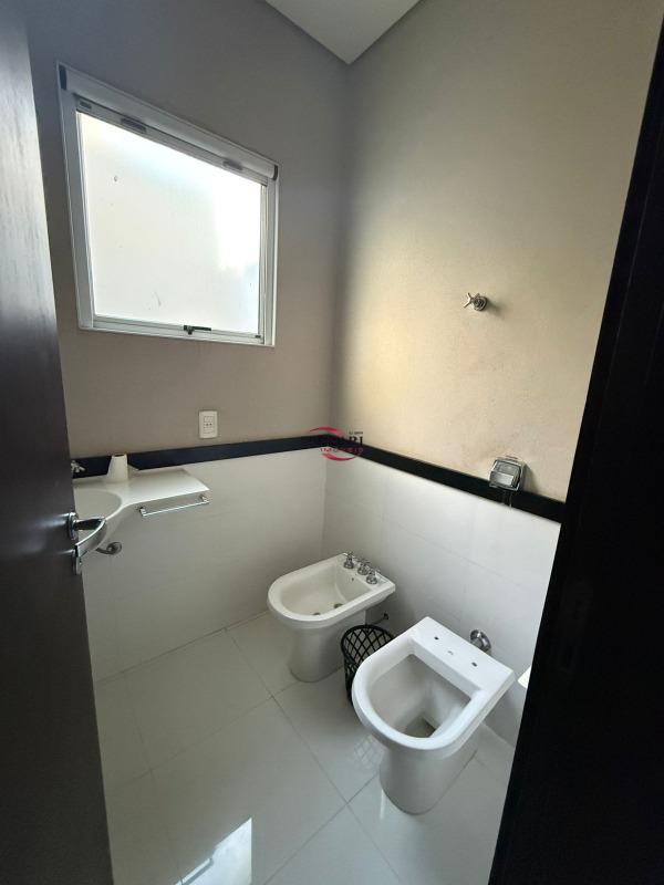 Casa de Condomínio com 3 quartos à venda, 300m² — foto 15 de 23