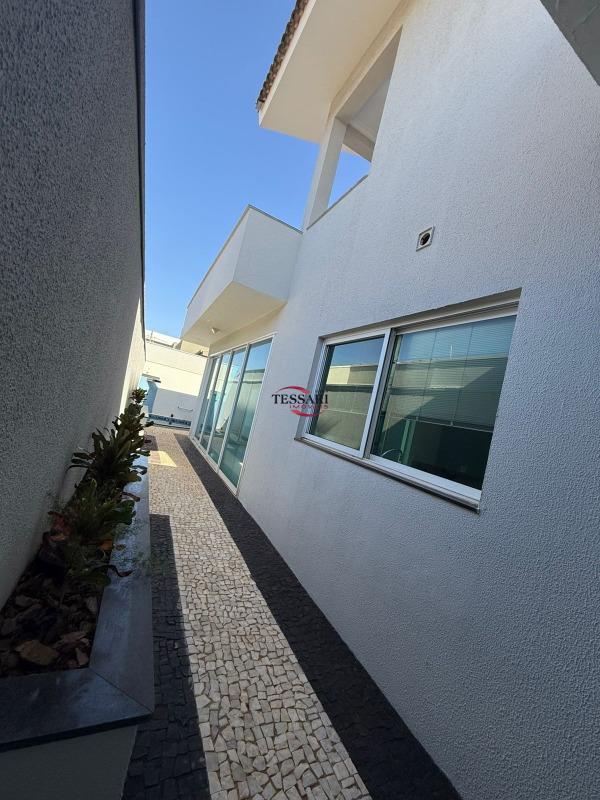 Casa de Condomínio com 3 quartos à venda, 300m² — foto 11 de 23