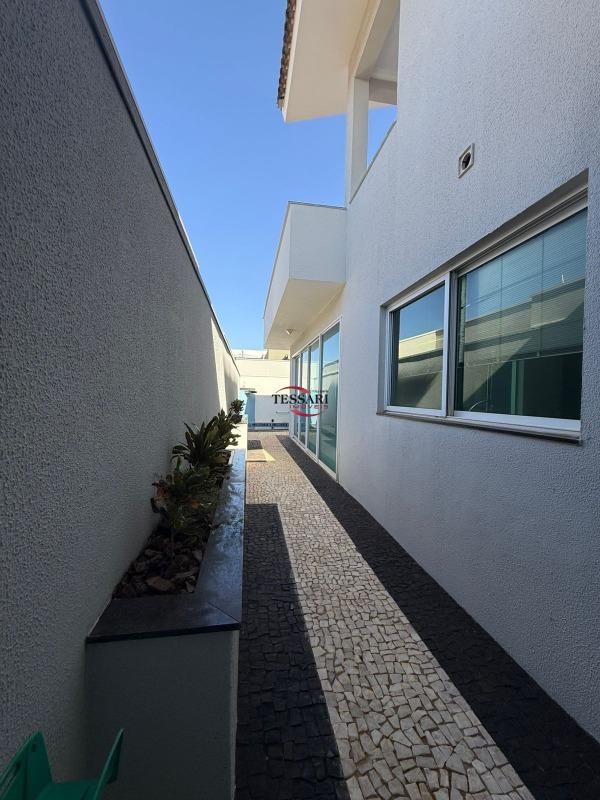 Casa de Condomínio com 3 quartos à venda, 300m² — foto 20 de 23