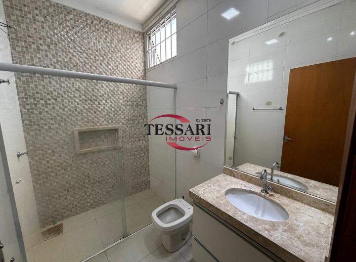 Casa com 3 quartos para aluguel, 120m² — foto 8 de 17