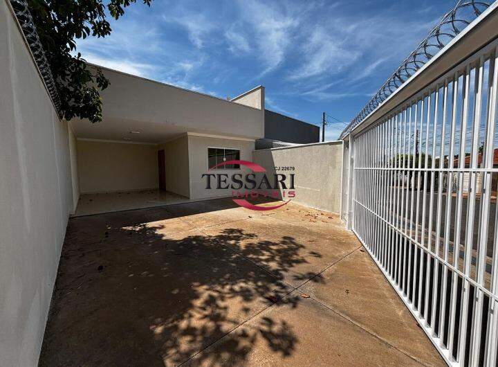 Casa com 3 quartos para aluguel, 120m² — foto 1 de 17