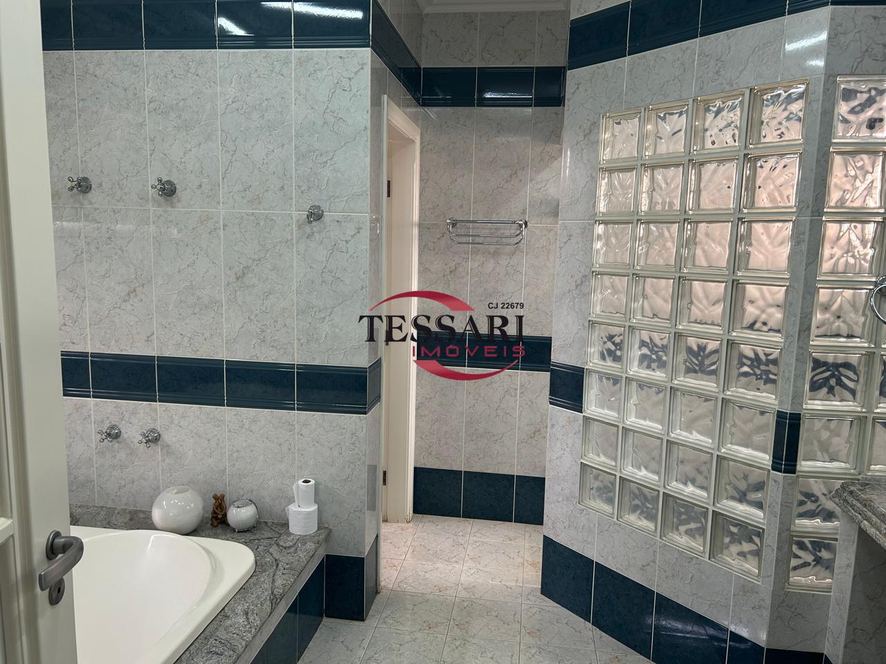 Casa com 4 quartos à venda, 530m² — foto 9 de 12