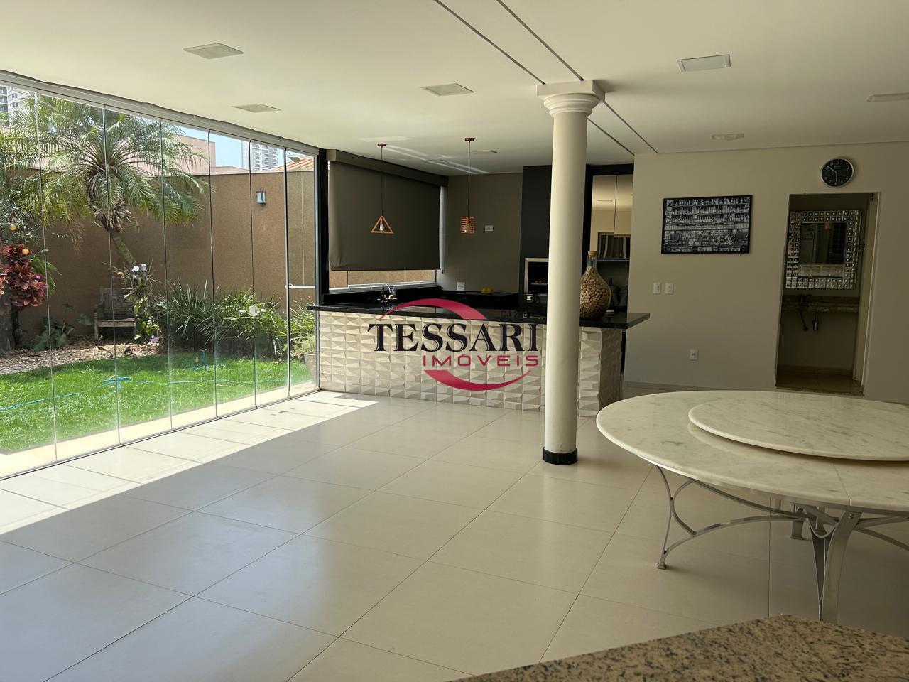 Casa com 4 quartos à venda, 530m² — foto 1 de 12