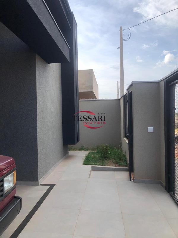 Casa com 3 quartos à venda, 120m² — foto 3 de 30