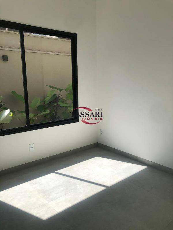 Casa de Condomínio com 3 quartos à venda, 140m² — foto 4 de 30