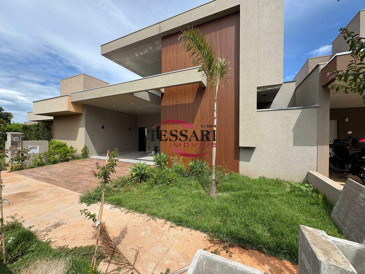 Casa de Condomínio com 3 quartos à venda, 182m² — foto 1 de 24