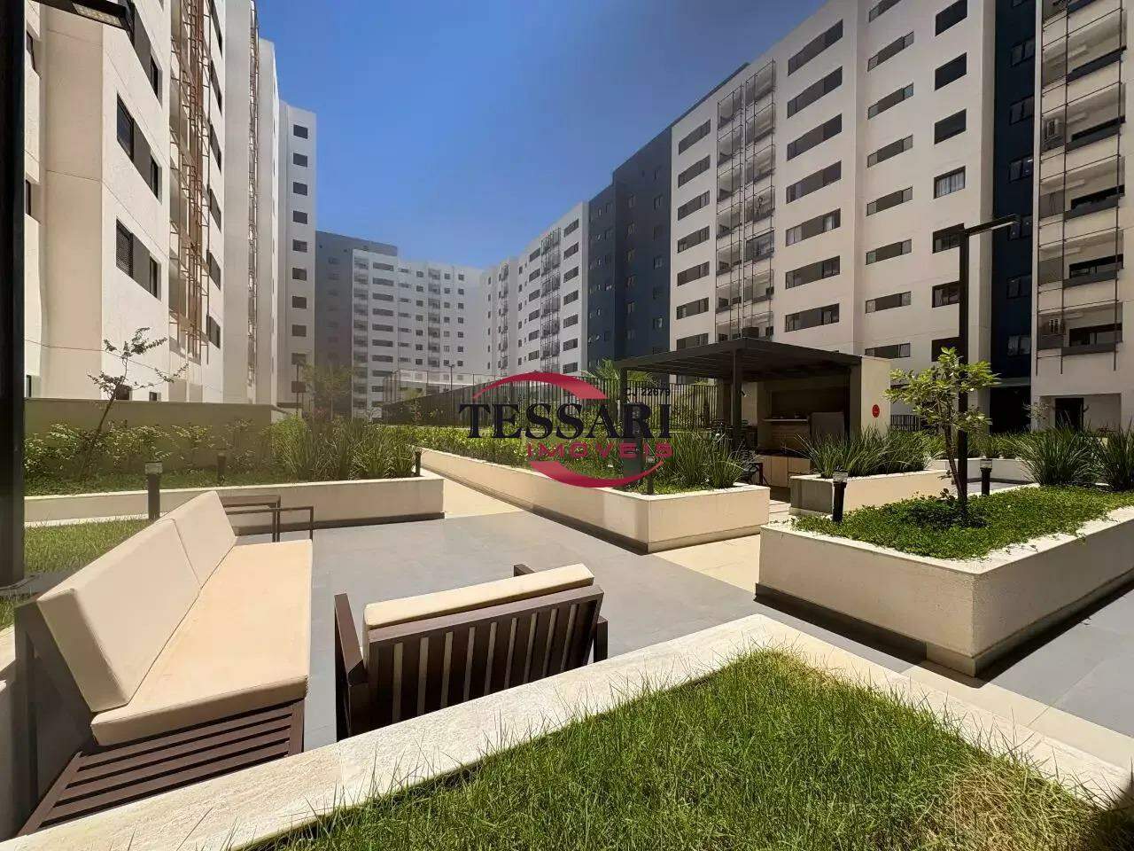 Apartamento com 3 quartos à venda, 68m² — foto 1 de 21