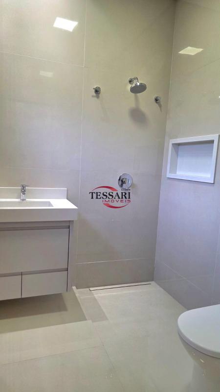 Casa de Condomínio com 3 quartos à venda, 212m² — foto 22 de 29