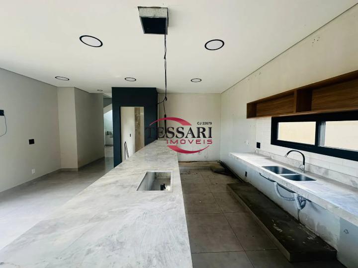 Casa de Condomínio com 3 quartos à venda, 300m² — foto 12 de 23