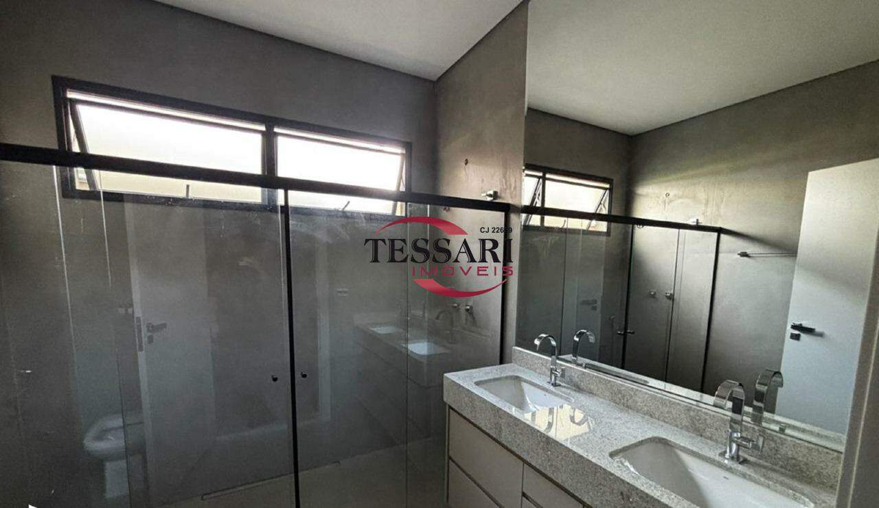 Casa de Condomínio com 3 quartos para aluguel, 280m² — foto 12 de 18