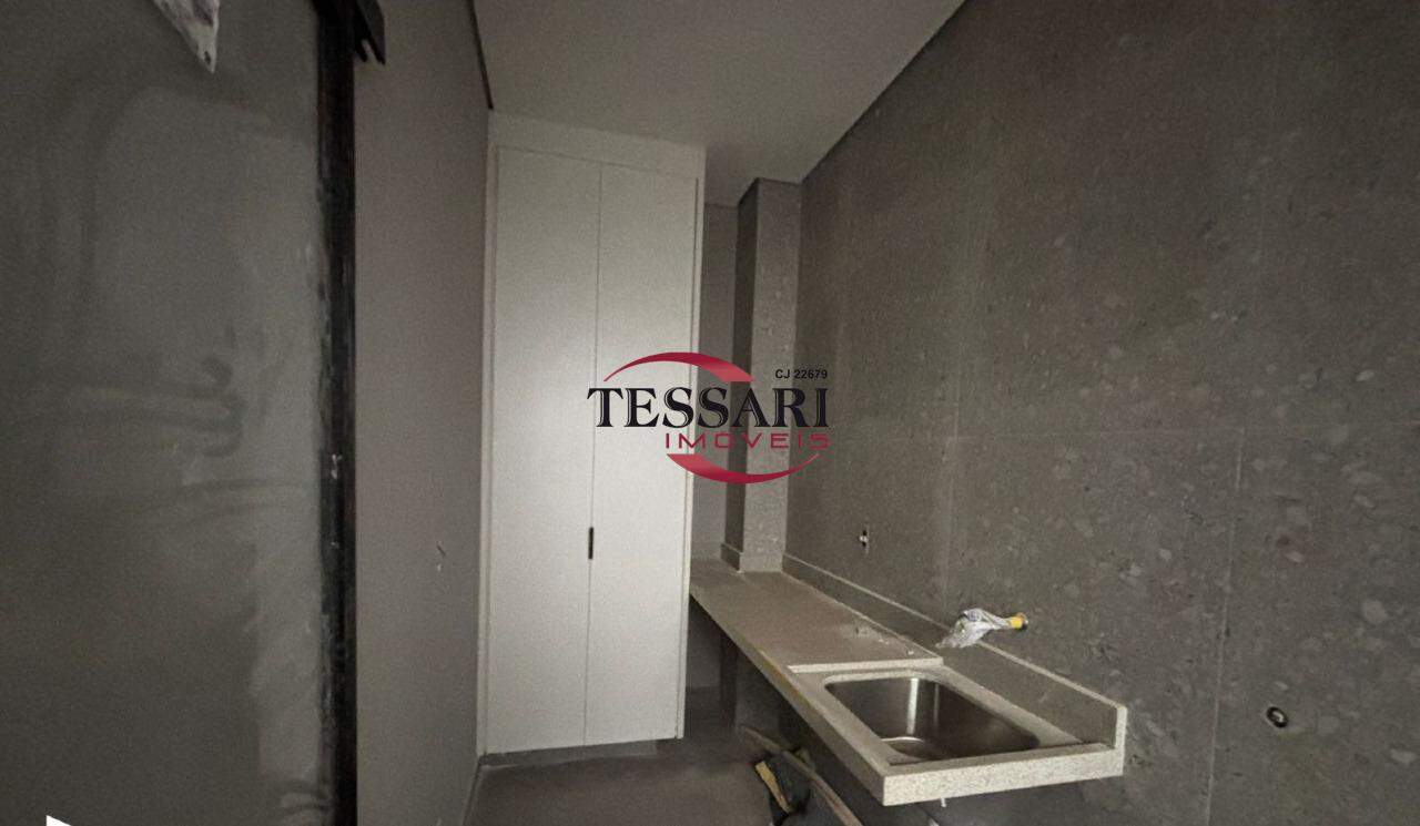 Casa de Condomínio com 3 quartos para aluguel, 280m² — foto 7 de 18