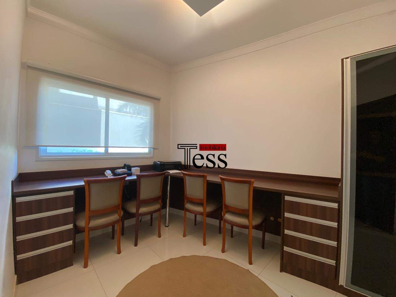 Casa de Condomínio com 4 quartos para aluguel, 380m² — foto 8 de 25