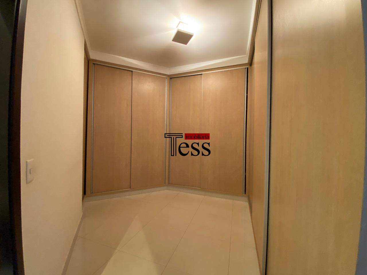 Casa de Condomínio com 4 quartos para aluguel, 380m² — foto 20 de 25