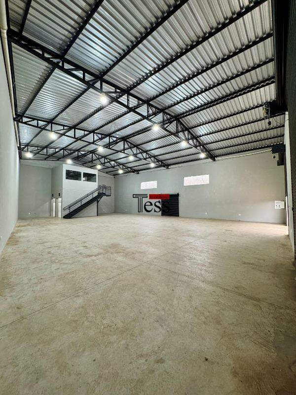 Loja / Salão / Ponto Comercial para aluguel, 330m² — foto 4 de 20