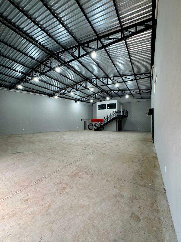 Loja / Salão / Ponto Comercial para aluguel, 330m² — foto 3 de 20