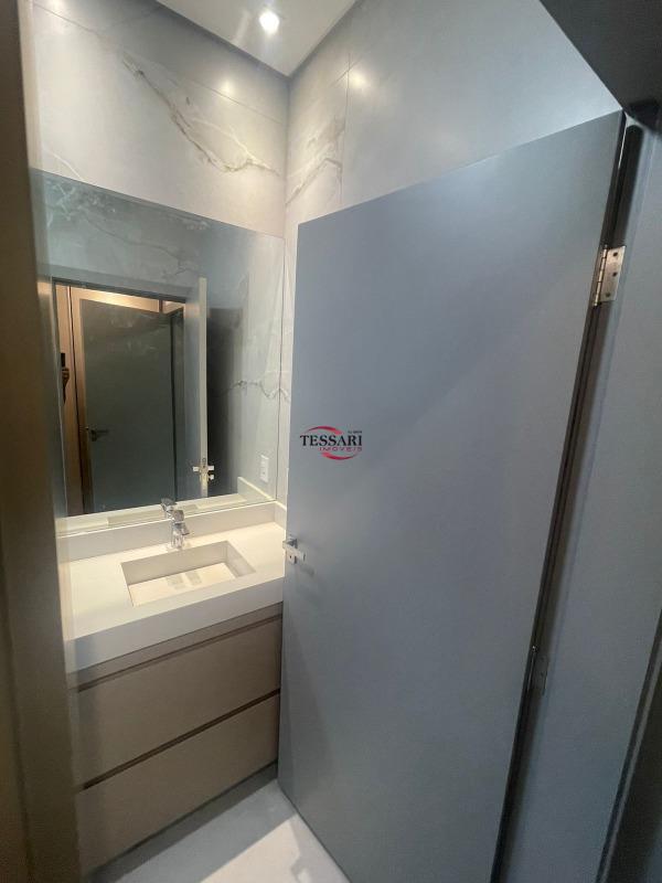 Casa de Condomínio com 3 quartos para aluguel, 280m² — foto 24 de 29