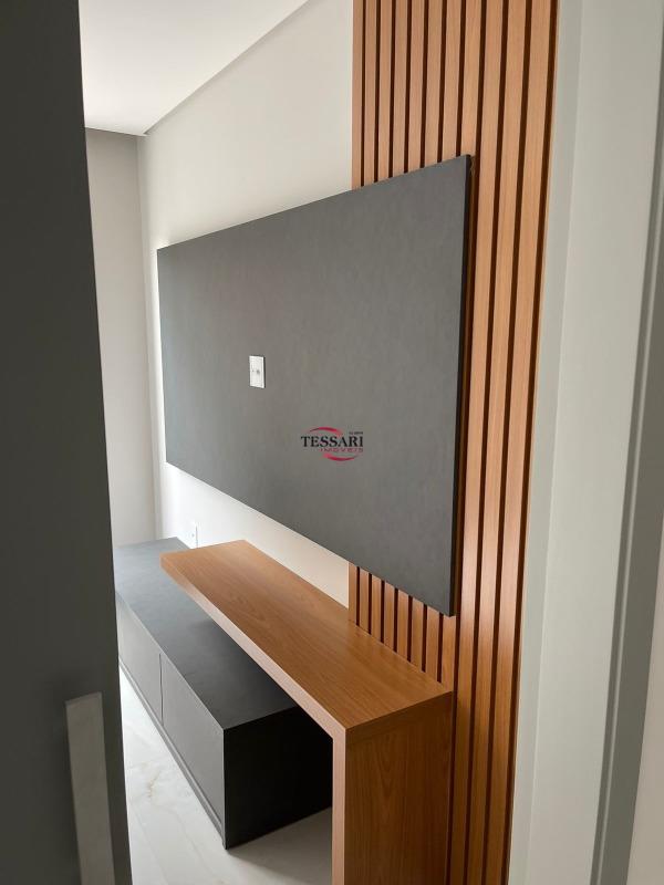 Casa de Condomínio com 3 quartos para aluguel, 280m² — foto 4 de 29