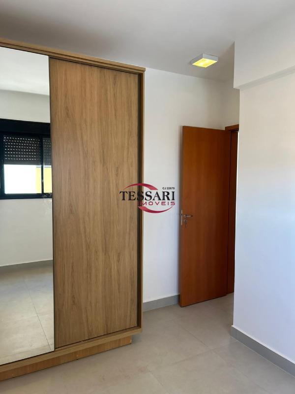 Apartamento com 3 quartos para aluguel, 68m² — foto 6 de 25