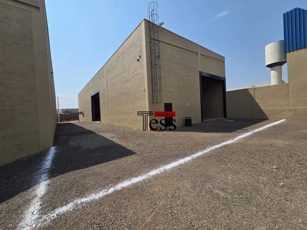 Loja / Salão / Ponto Comercial para aluguel, 616m² — foto 1 de 14