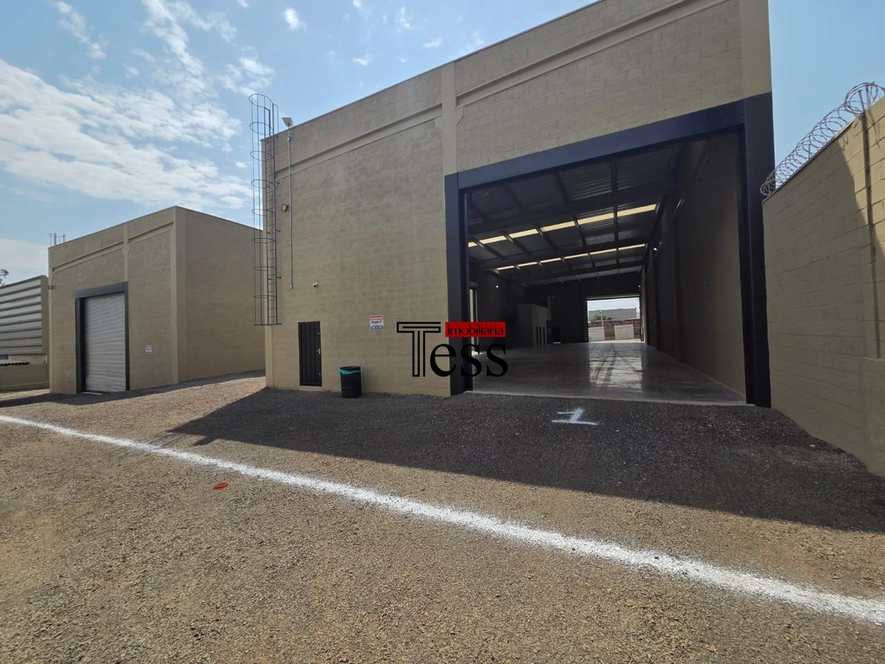 Loja / Salão / Ponto Comercial para aluguel, 616m² — foto 2 de 14