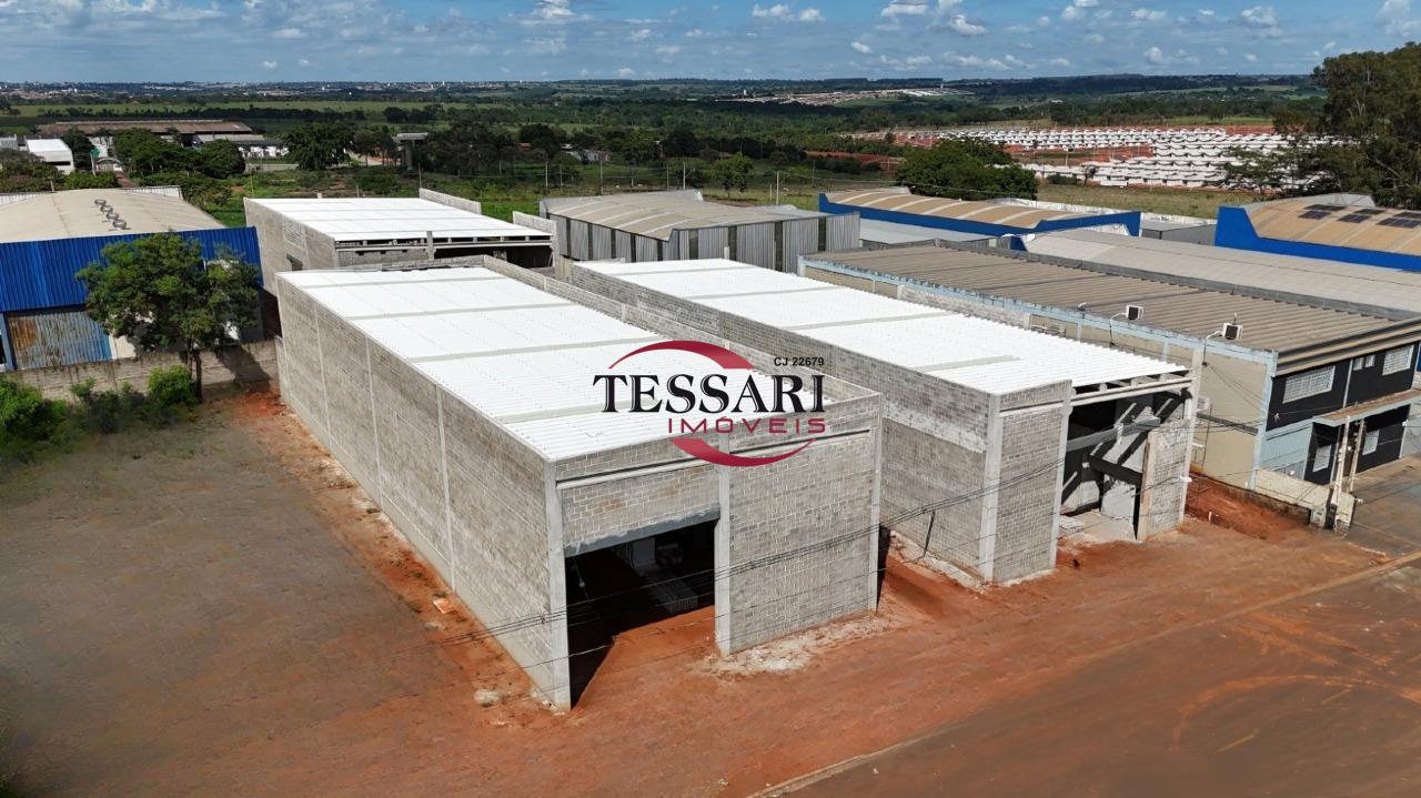 Loja / Salão / Ponto Comercial para aluguel, 1940m² — foto 1 de 30