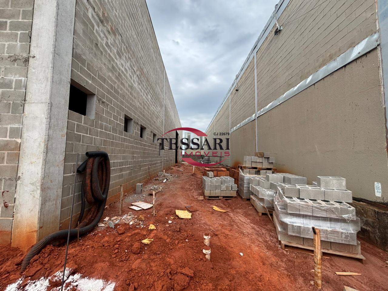 Loja / Salão / Ponto Comercial para aluguel, 1940m² — foto 18 de 30