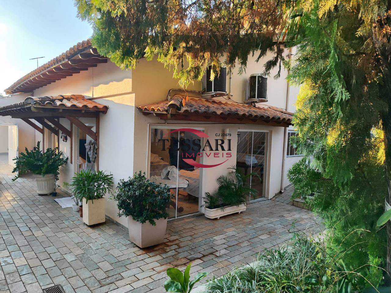 Casa com 4 quartos à venda, 403m² — foto 2 de 16