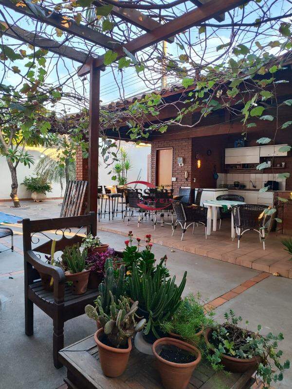 Casa com 4 quartos à venda, 403m² — foto 13 de 16