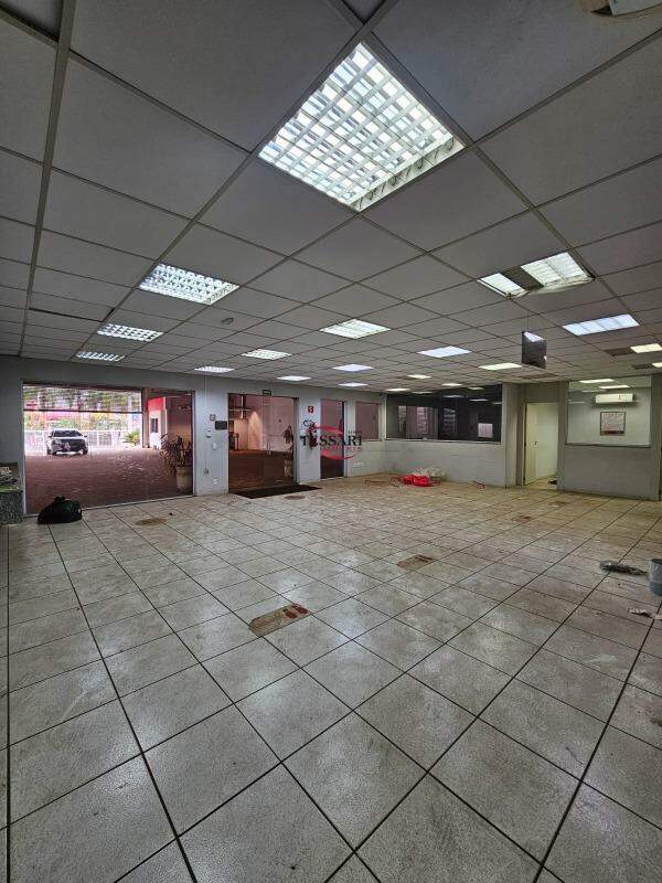 Loja / Salão / Ponto Comercial para aluguel, 880m² — foto 15 de 18