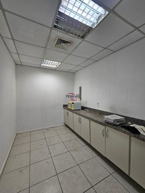 Loja / Salão / Ponto Comercial para aluguel, 880m² — foto 16 de 18