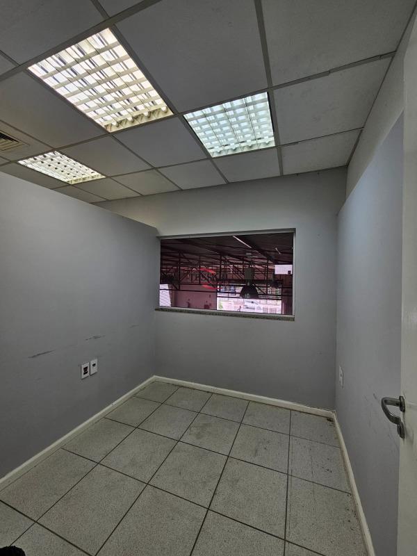 Loja / Salão / Ponto Comercial para aluguel, 880m² — foto 11 de 18