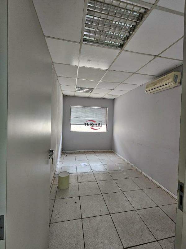 Loja / Salão / Ponto Comercial para aluguel, 880m² — foto 13 de 18