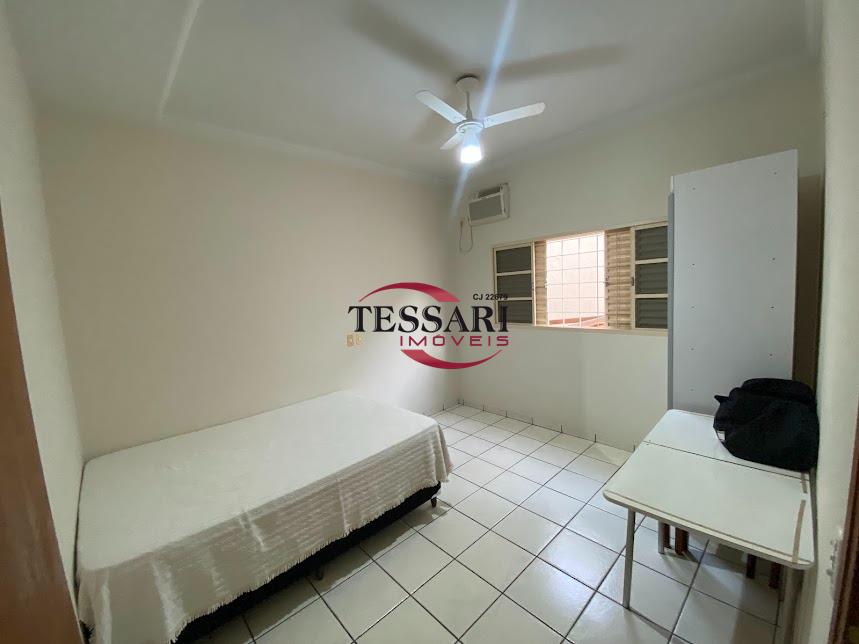 Casa com 4 quartos à venda, 262m² — foto 16 de 30