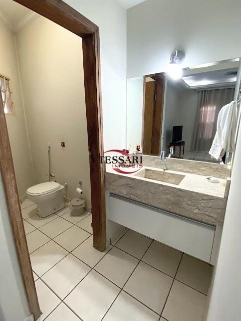 Casa com 4 quartos à venda, 262m² — foto 17 de 30