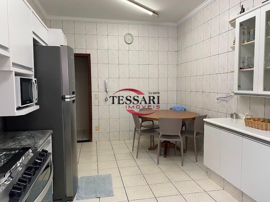 Casa com 4 quartos à venda, 262m² — foto 21 de 30